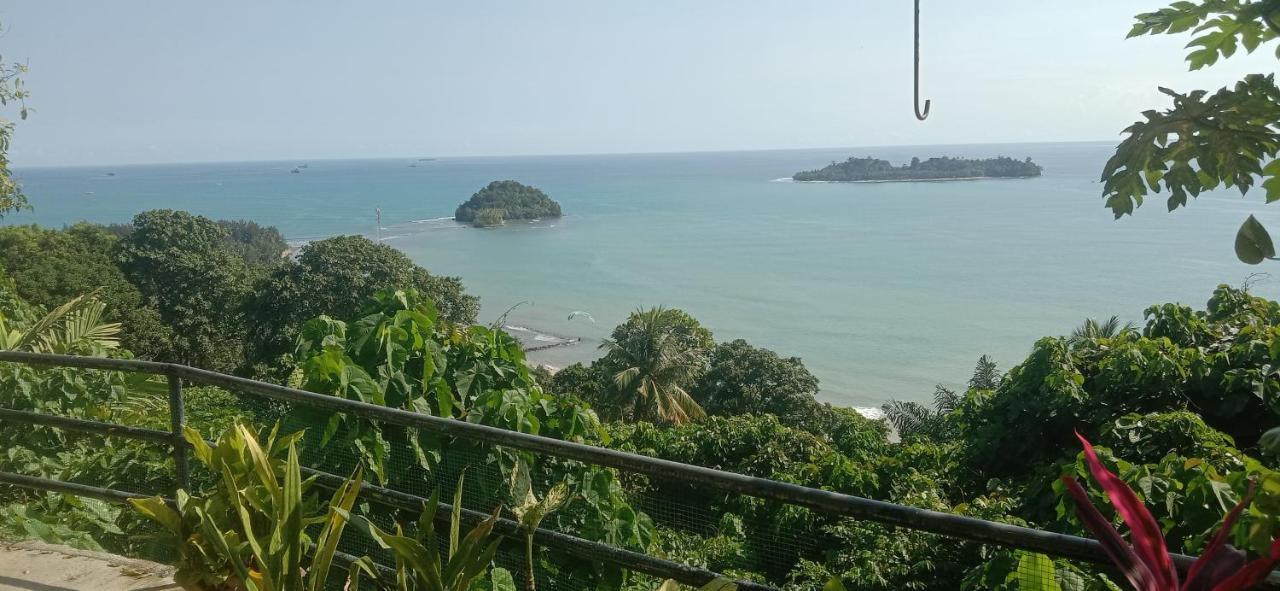 The View Padang, Amazing View, 8 Mins Mentawai Fast Ferry, Cold Beer,Close To Restaurants 外观 照片