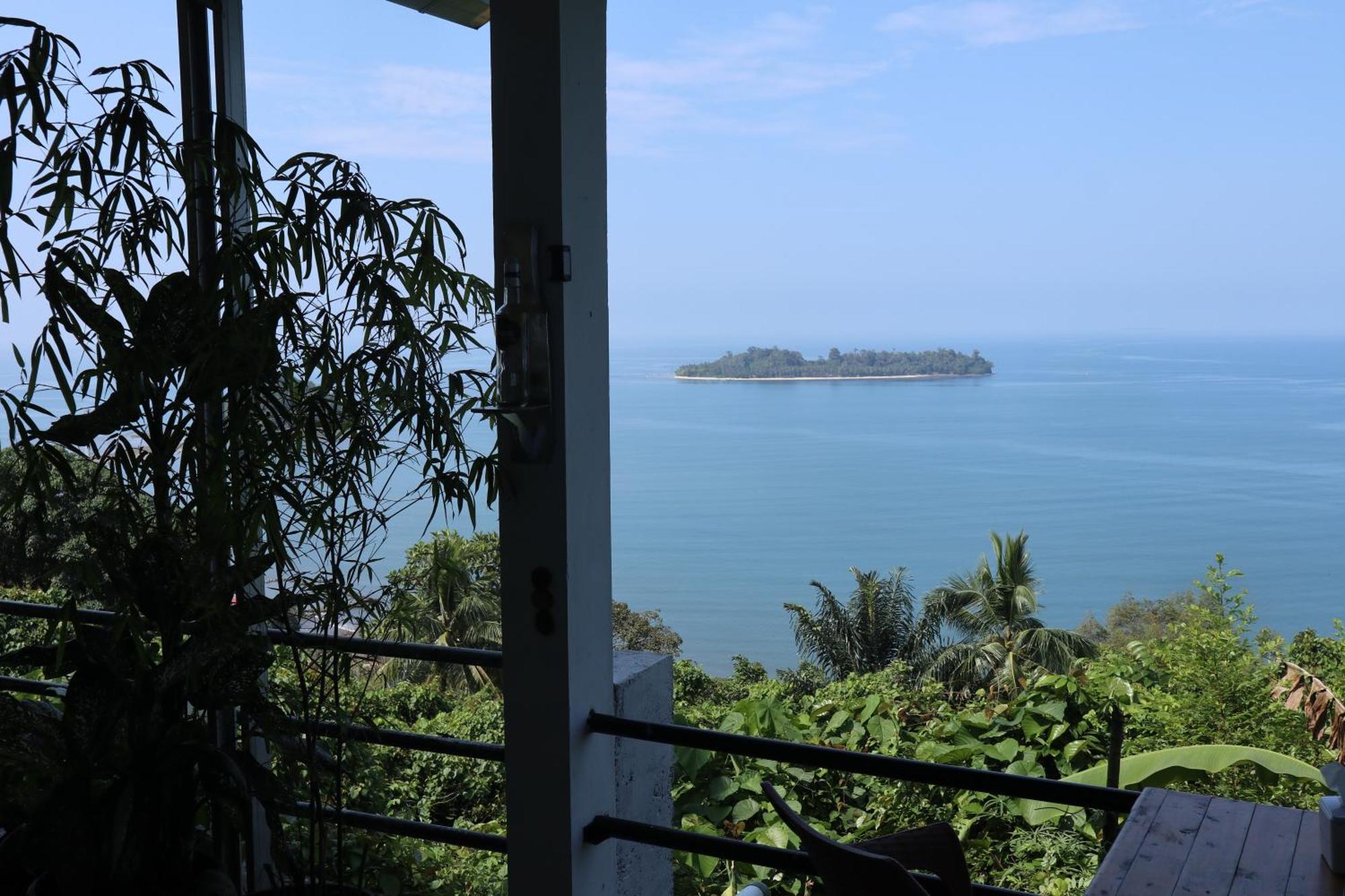 The View Padang, Amazing View, 8 Mins Mentawai Fast Ferry, Cold Beer,Close To Restaurants 外观 照片